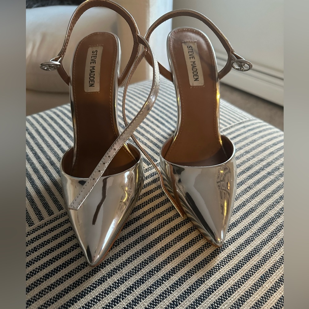 Steve Madden Silver Metallic Ankle Strap Pizzel Mirror Stilettos - size 9